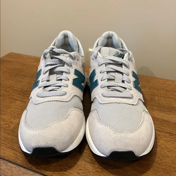 New Balance Fresh Foam Sneakers Gray and Teal - Picture 2 of 8